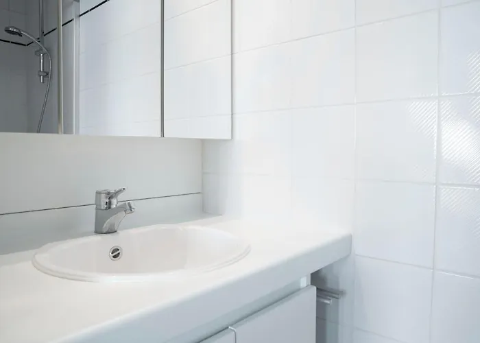 Zzzee ニーウポールト